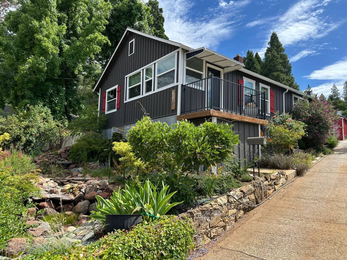 House for rent at 665 S Auburn, Grass Valley, CA 95945