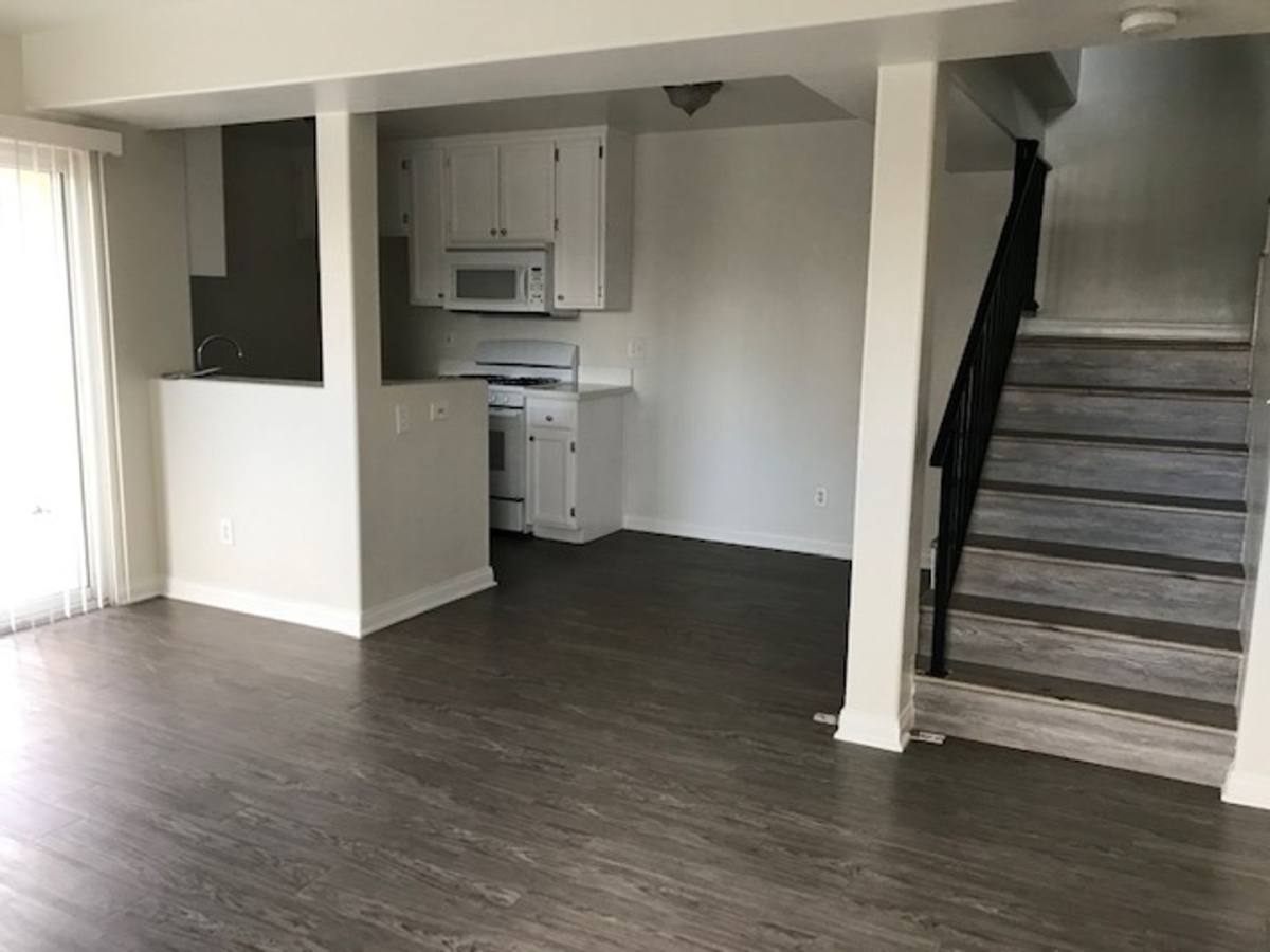 Apartment for rent at 14359 Haynes St, Van Nuys, CA 91401