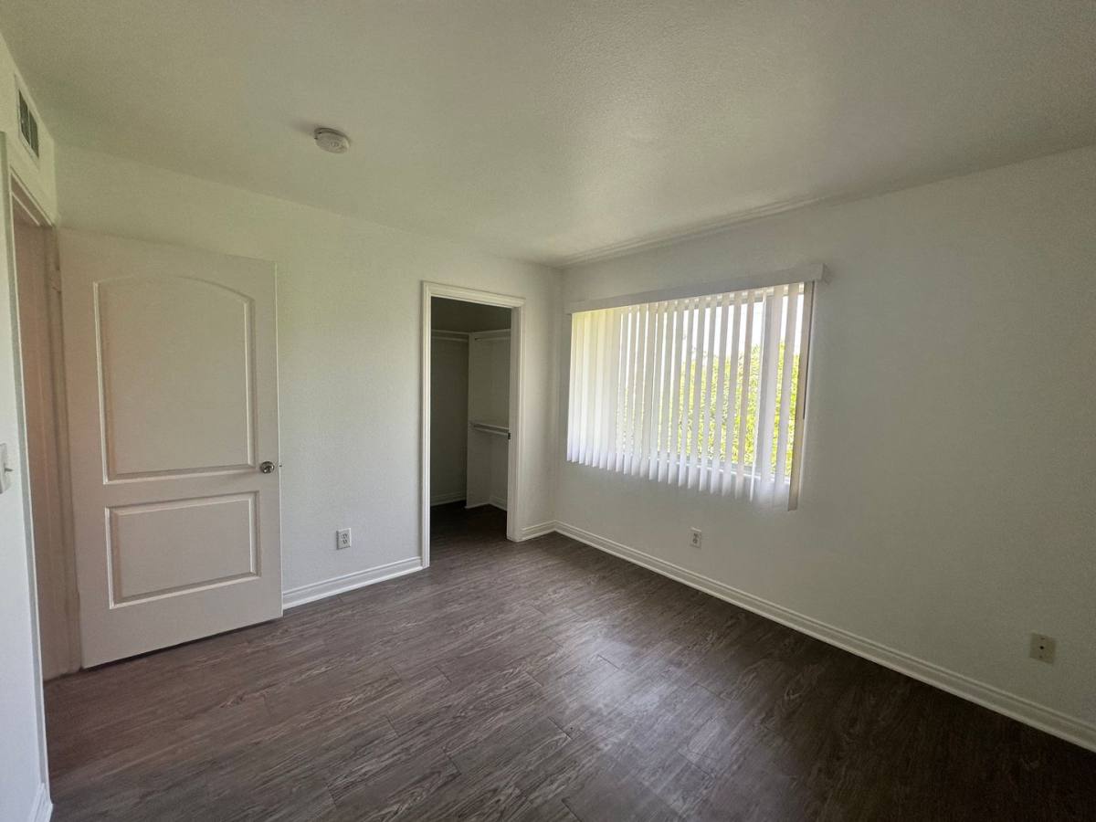 Apartment for rent at 14359 Haynes St, Van Nuys, CA 91401