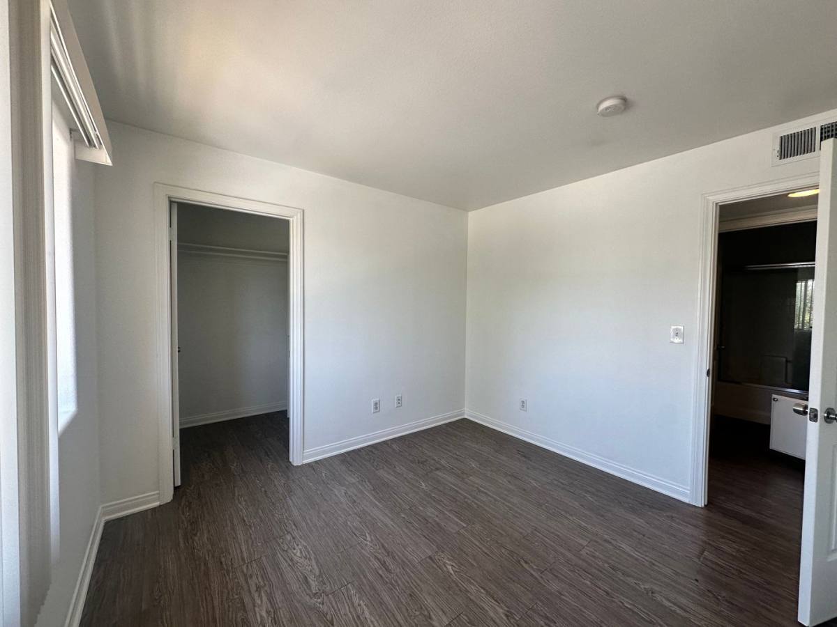 Apartment for rent at 14359 Haynes St, Van Nuys, CA 91401