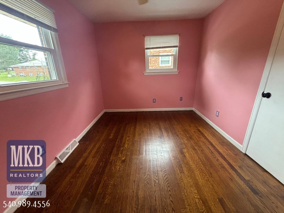 House for rent at 3219 Forest Park Blvd, Roanoke, VA 24017