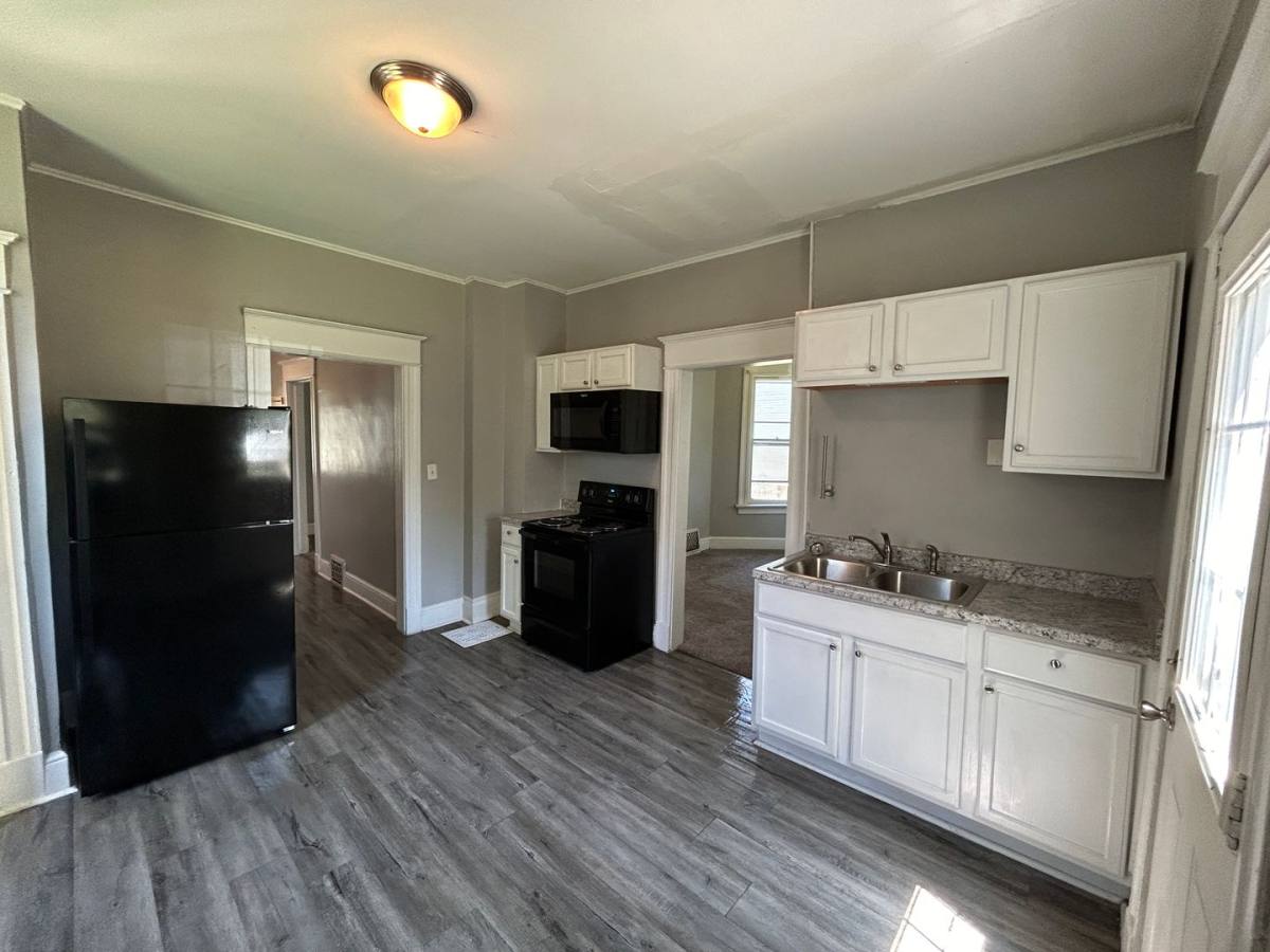 House for rent at 503 W 17th St, Davenport, IA 52803