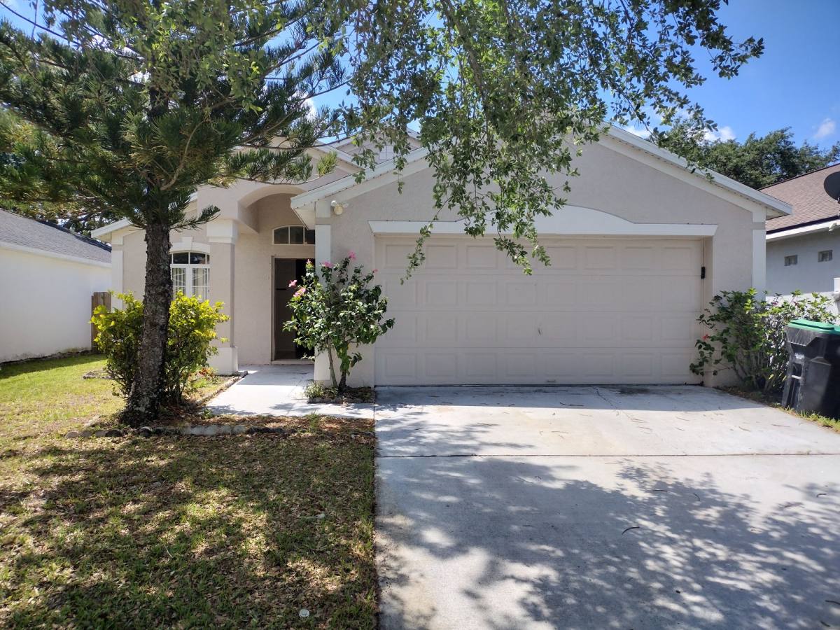 House for rent at 2358 Blue Sapphire Circle, Orlando, FL 32837
