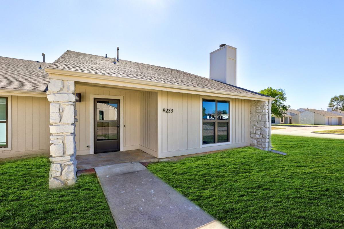 Apartment for rent at 8220 N 116th E Ave, Owasso, OK 74055