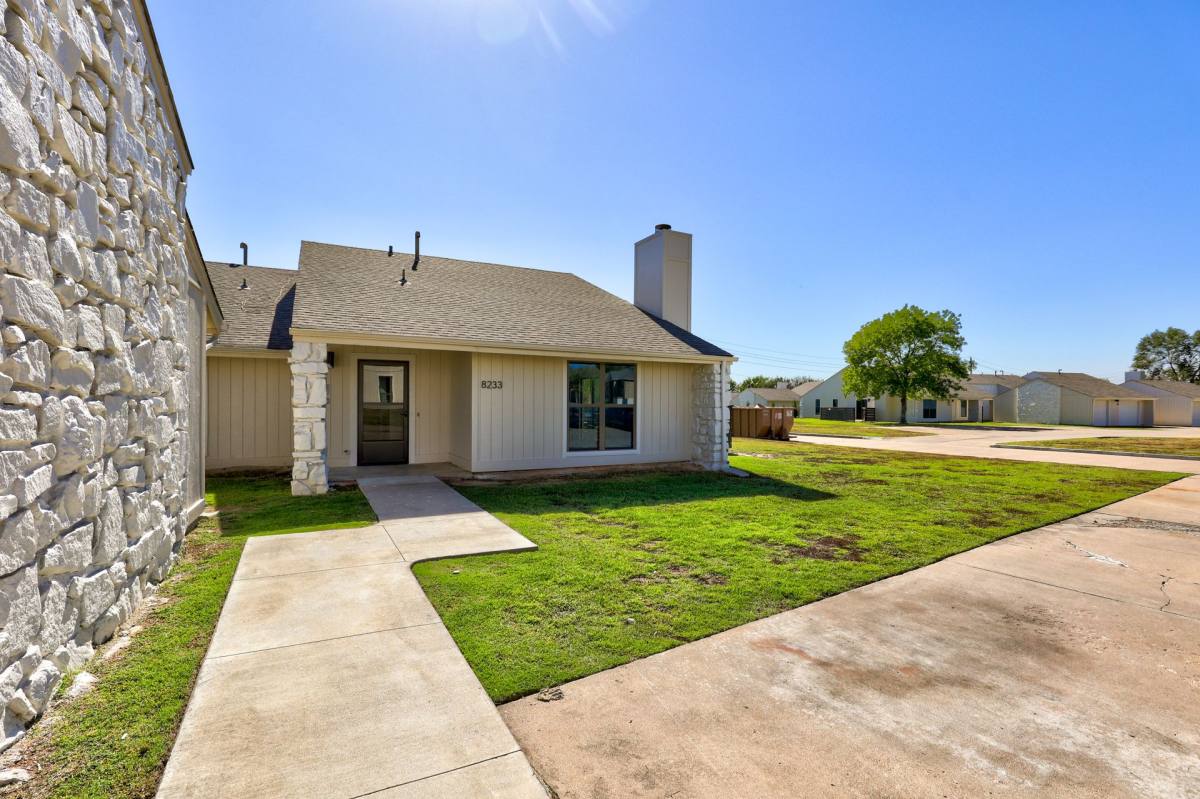 Apartment for rent at 8220 N 116th E Ave, Owasso, OK 74055