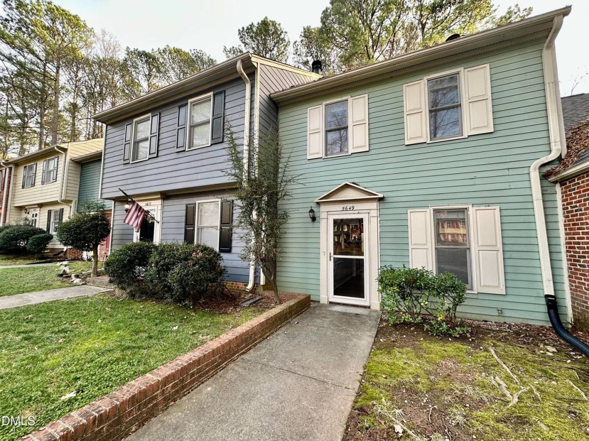 Townhouse for rent at 5649 Hamstead Crossing, Raleigh, NC 27612
