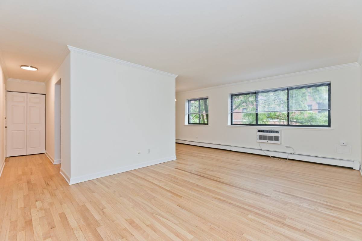 Apartment for rent at 1022-24 W Catalpa Ave, Chicago, IL 60640