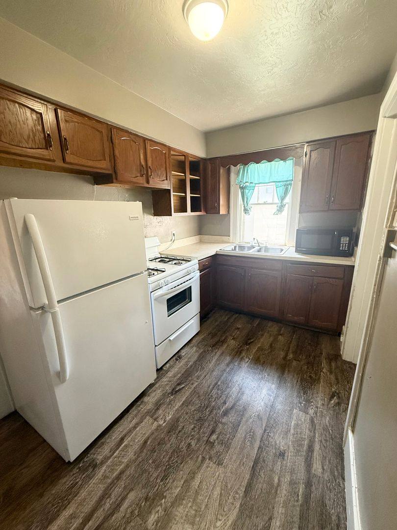 Apartment for rent at 918 S Paxton, Sioux City, IA 51106