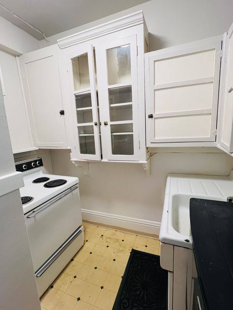 Apartment for rent at 206 W Lawrence Ave, Helena, MT 59601