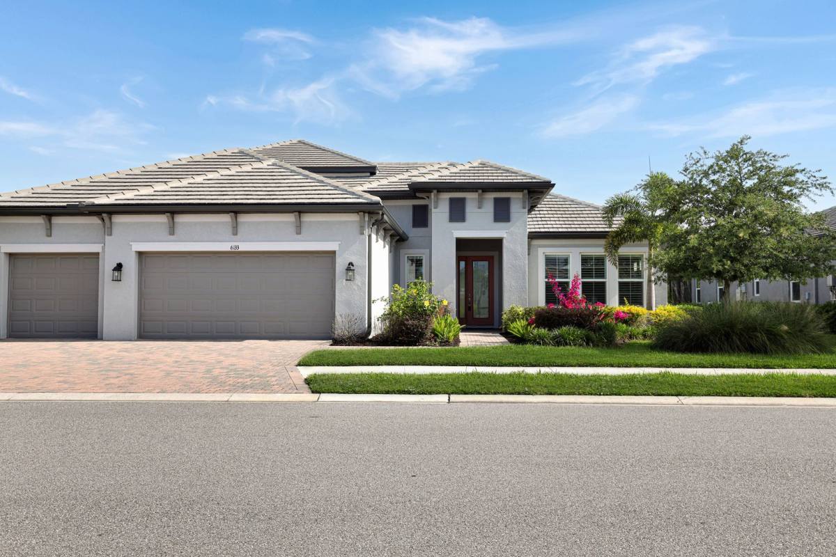 House for rent at 6133 Lungo Lago Dr, Sarasota, FL 34241