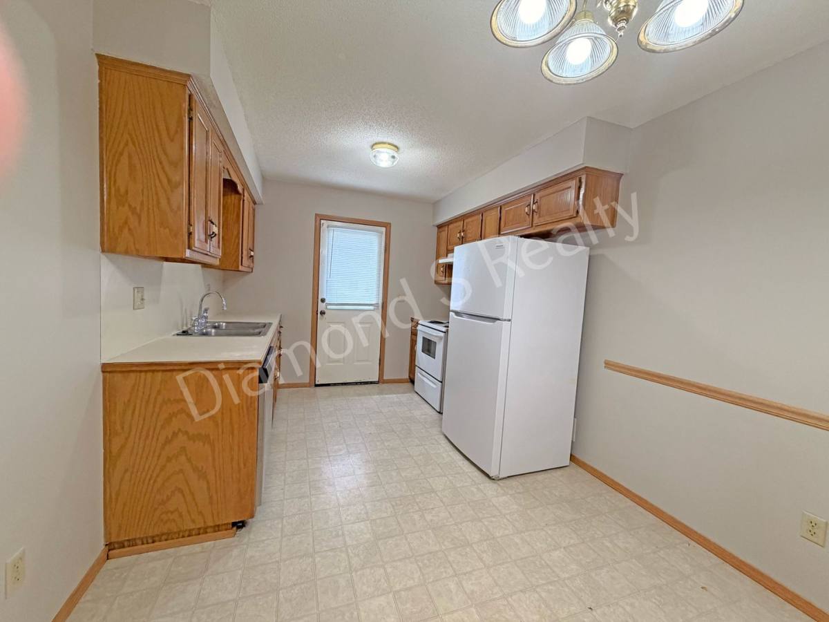 Apartment for rent at 1442 W Rainey St, Ozark, MO 65721