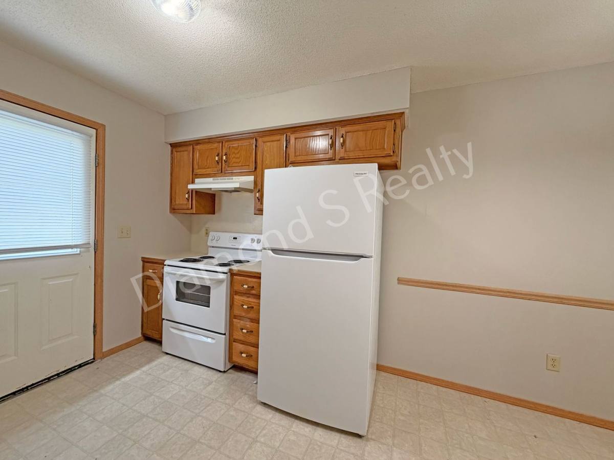 Apartment for rent at 1442 W Rainey St, Ozark, MO 65721