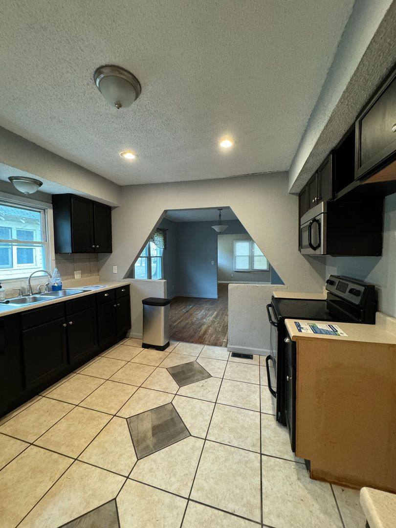 House for rent at 4237 E 62nd St, Kansas City, MO 64130