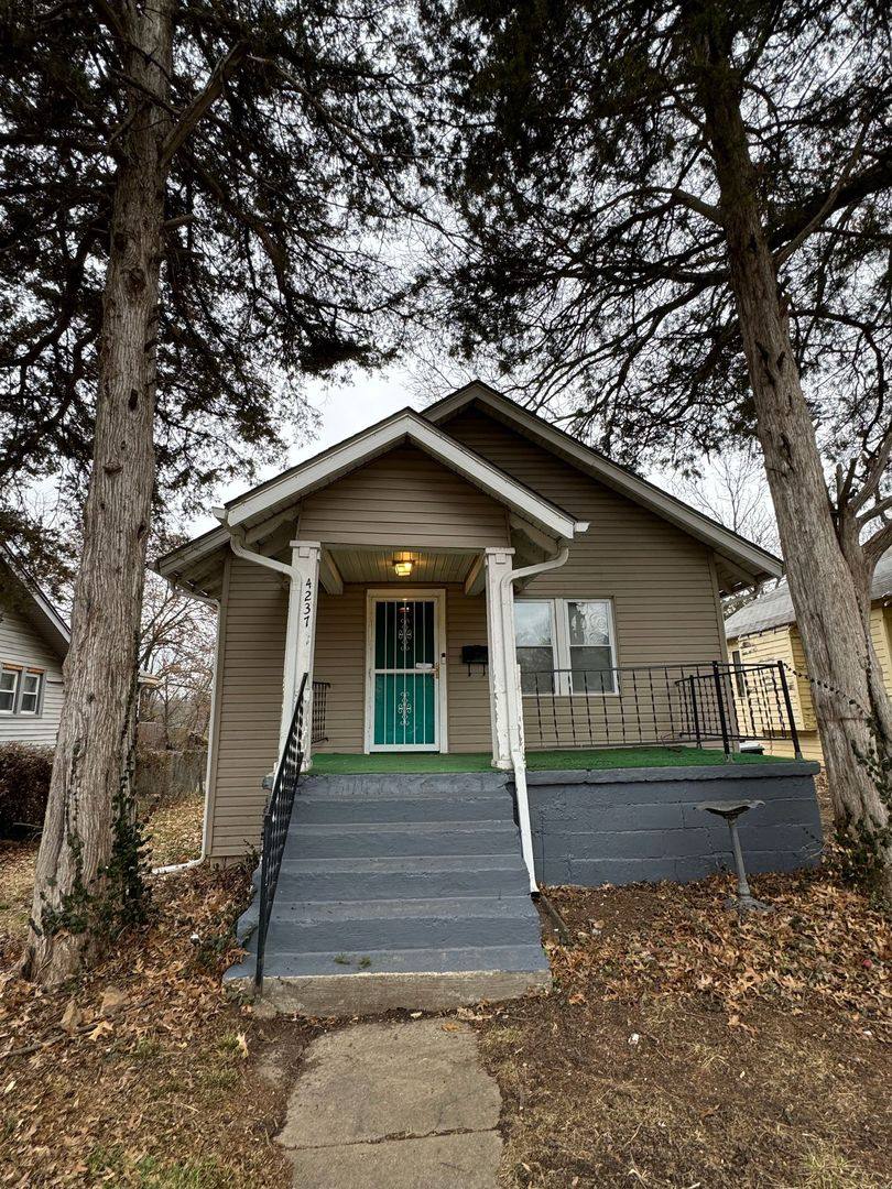 House for rent at 4237 E 62nd St, Kansas City, MO 64130