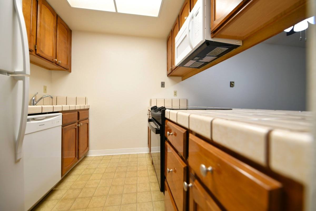 Apartment for rent at 121-133 Moss Ave, Oakland, CA 94611