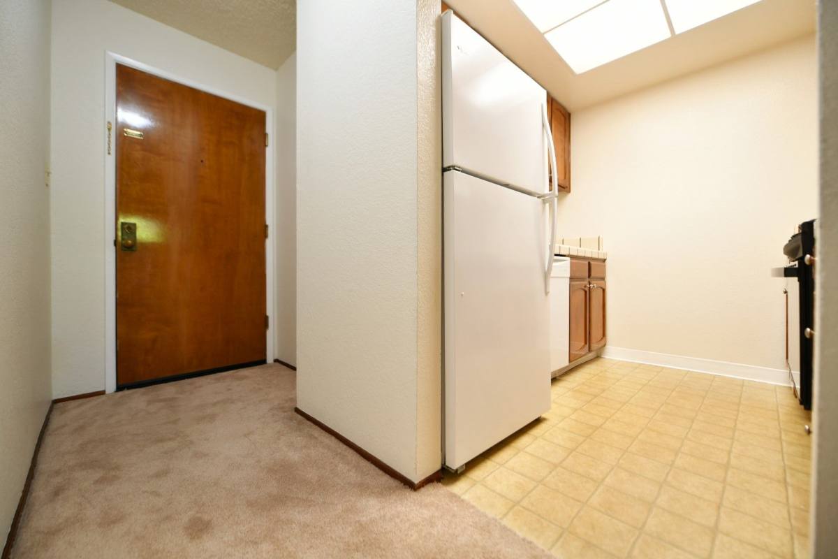 Apartment for rent at 121-133 Moss Ave, Oakland, CA 94611