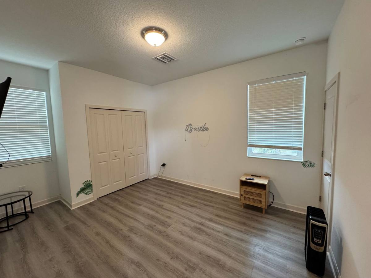 Apartment for rent at 1101 1 2 13th Ave S, Saint Petersburg, FL 33705