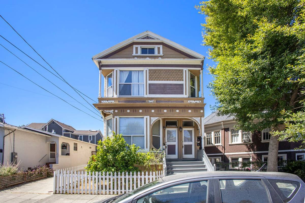 Apartment for rent at 1315 Chestnut St, Alameda, CA 94501