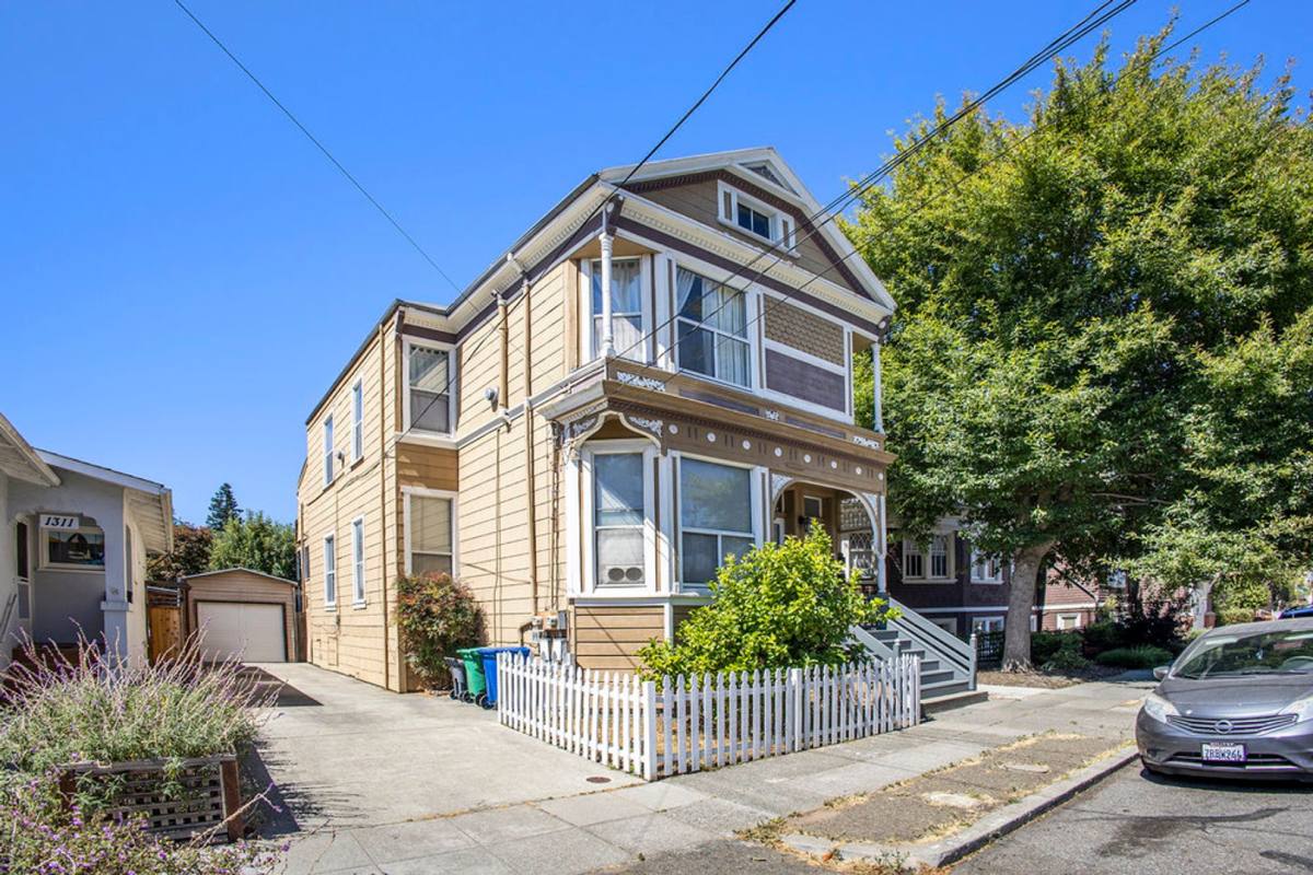 Apartment for rent at 1315 Chestnut St, Alameda, CA 94501