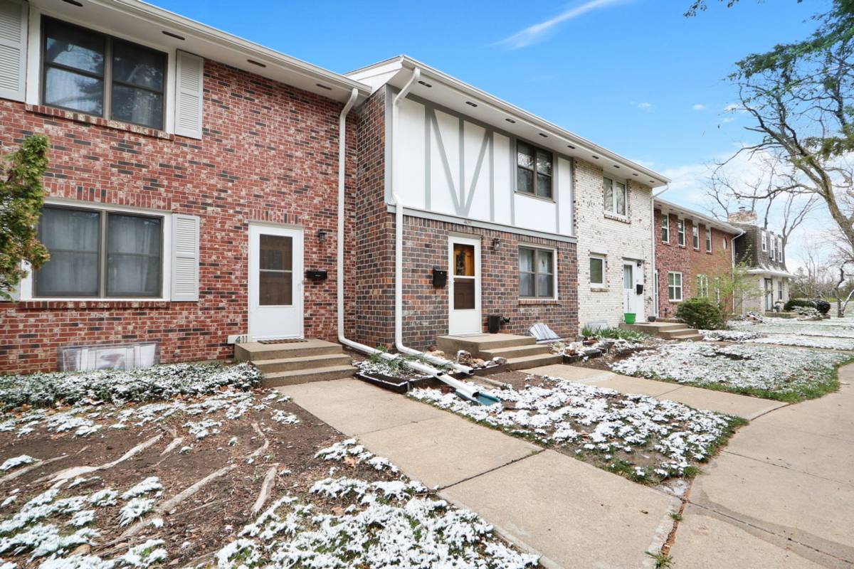 Townhouse for rent at 411 Timberwick Place, Manhattan, KS 66503