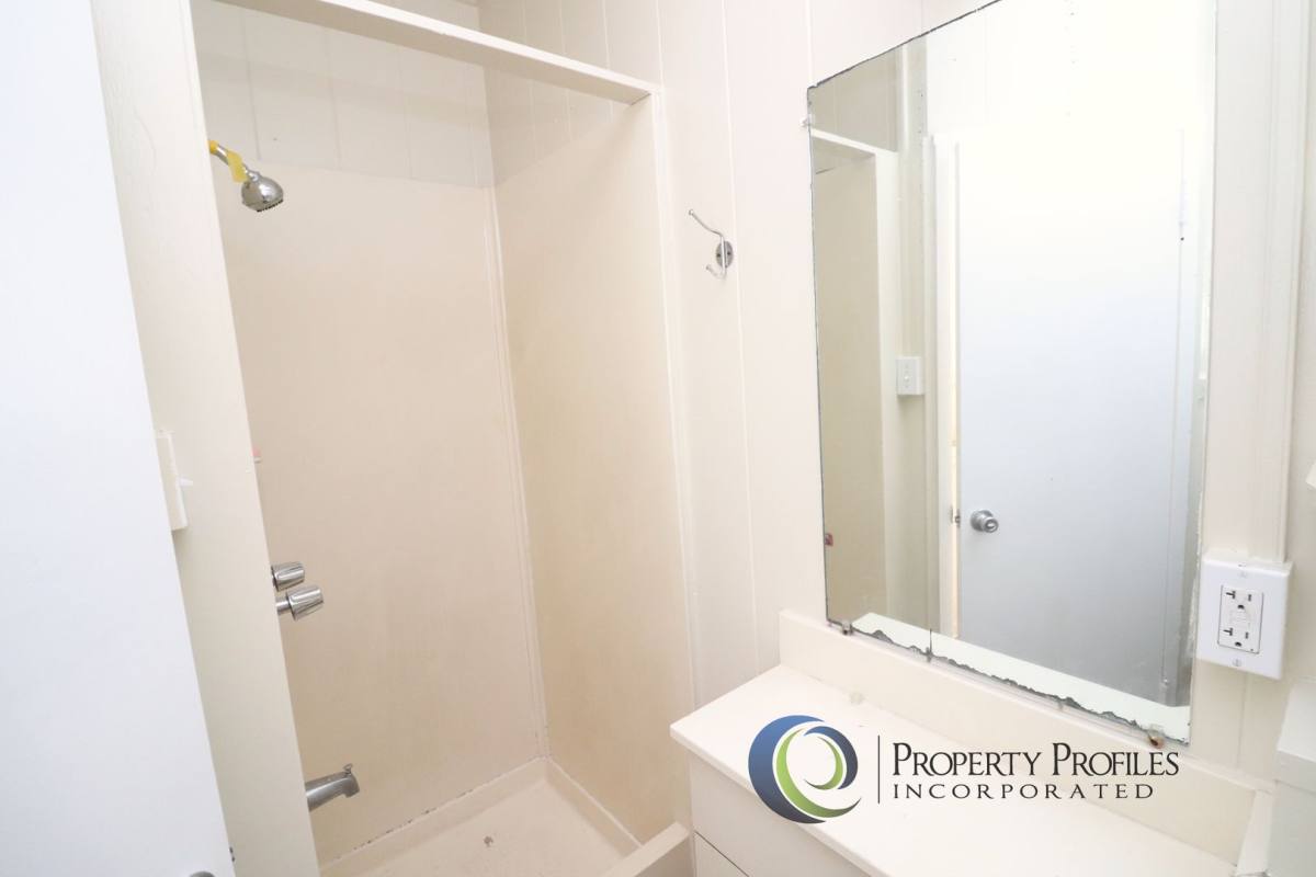 Apartment for rent at 3508 Kaau St, Honolulu, HI 96816