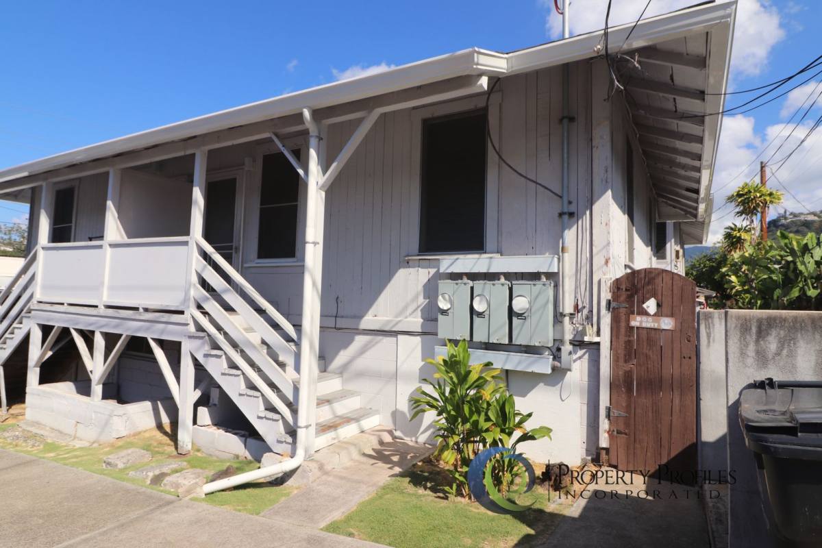 Apartment for rent at 3508 Kaau St, Honolulu, HI 96816
