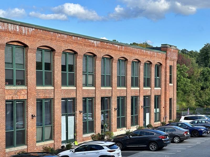 Apartment for rent at 1665 Main St, Jefferson, MA 01522