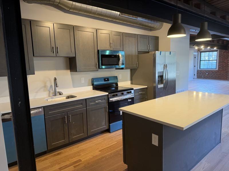 Apartment for rent at 1665 Main St, Jefferson, MA 01522
