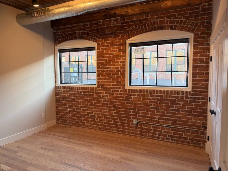 Apartment for rent at 1665 Main St, Jefferson, MA 01522