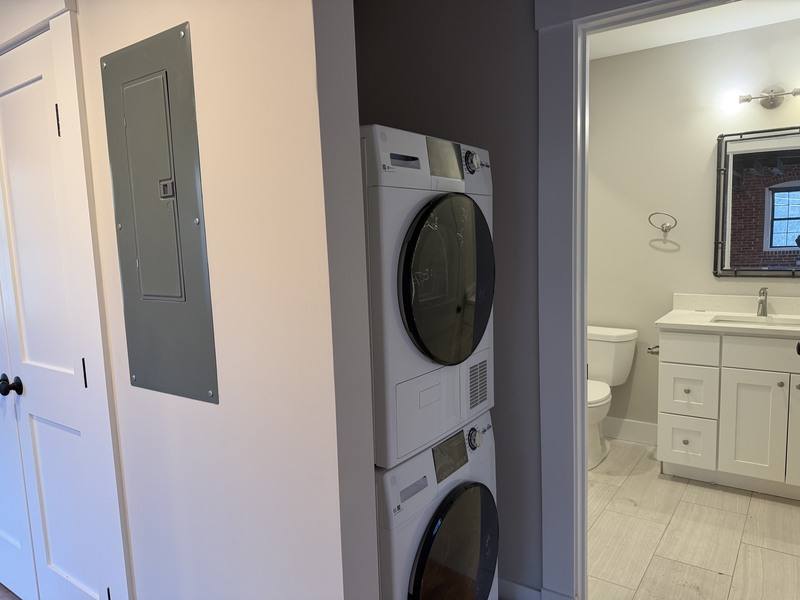 Apartment for rent at 1665 Main St, Jefferson, MA 01522