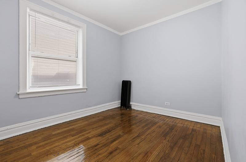 Apartment for rent at 7816 S Cornell Ave, Chicago, IL 60649