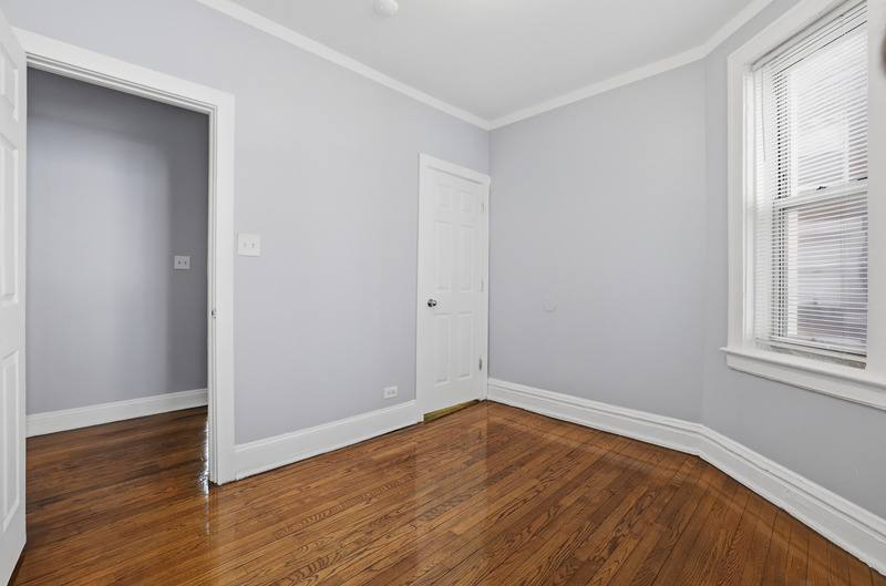 Apartment for rent at 7816 S Cornell Ave, Chicago, IL 60649