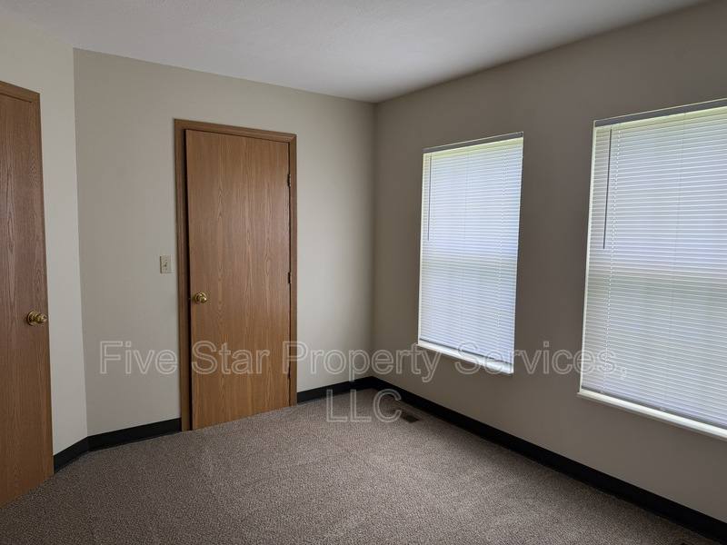 Townhouse for rent at 799 Titan Court, Chatham, IL 62629