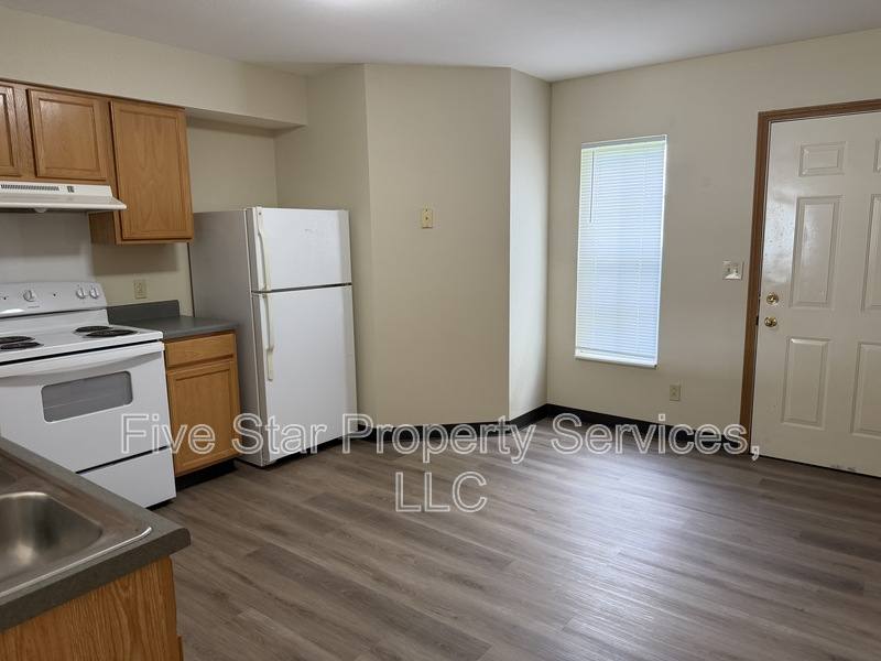 Townhouse for rent at 799 Titan Court, Chatham, IL 62629