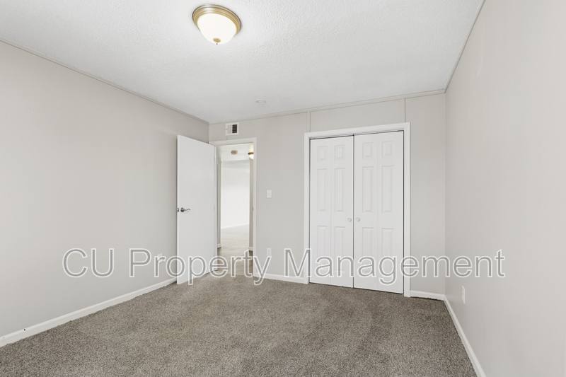 Apartment for rent at 1605 N Willow Rd, Urbana, IL 61801