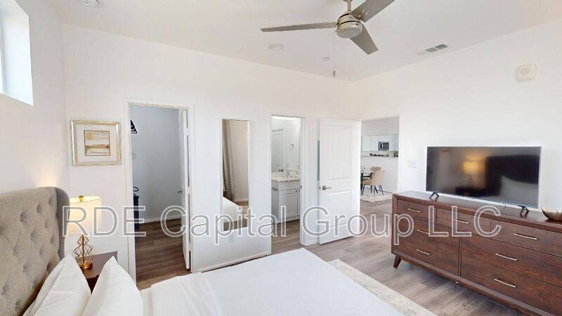 Apartment for rent at 3235 Dallas St, Dallas, TX 75210