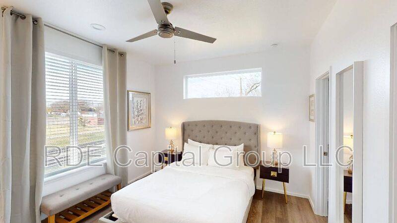 Apartment for rent at 3235 Dallas St, Dallas, TX 75210