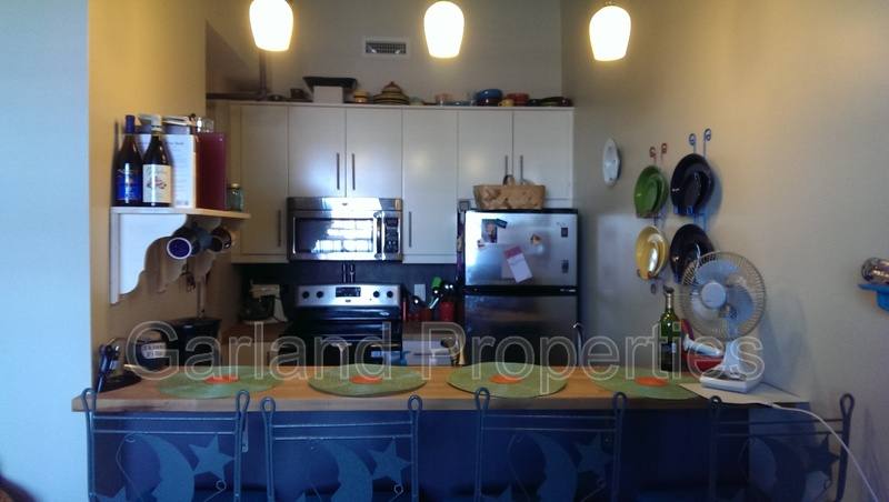 Apartment for rent at 425 Campbell Ave, Roanoke, VA 24016