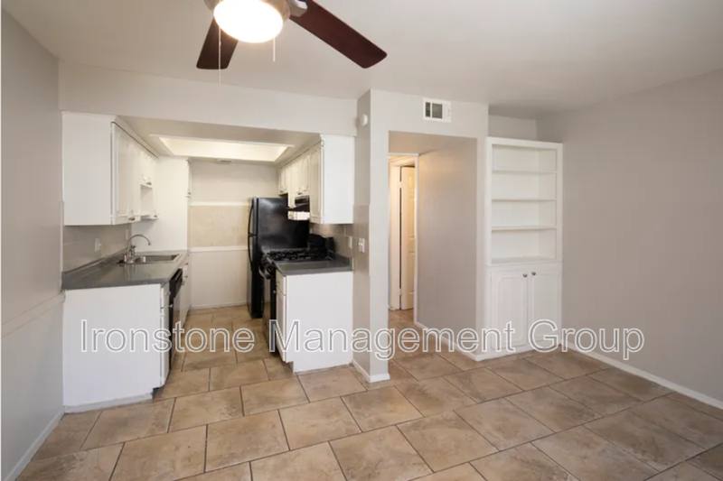 Apartment for rent at 4111 E 51st St Avery Square #121, Tulsa, OK 74135
