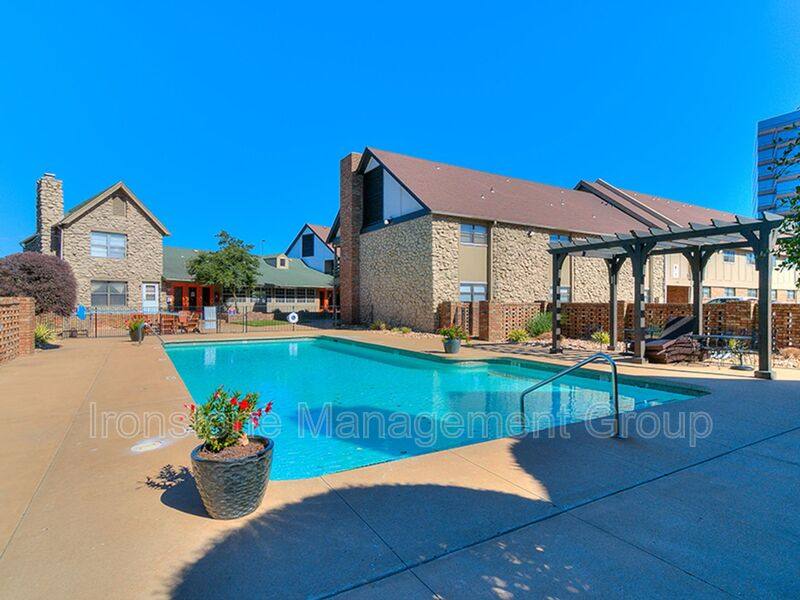 Apartment for rent at 4111 E 51st St Avery Square, Tulsa, OK 74135