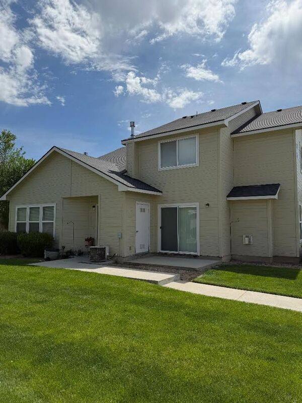 Townhouse for rent at 2188 Lexis Lane, Letha, ID 83636