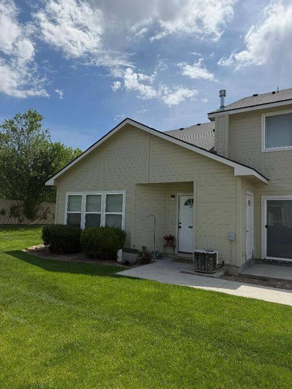 Townhouse for rent at 2188 Lexis Lane, Letha, ID 83636