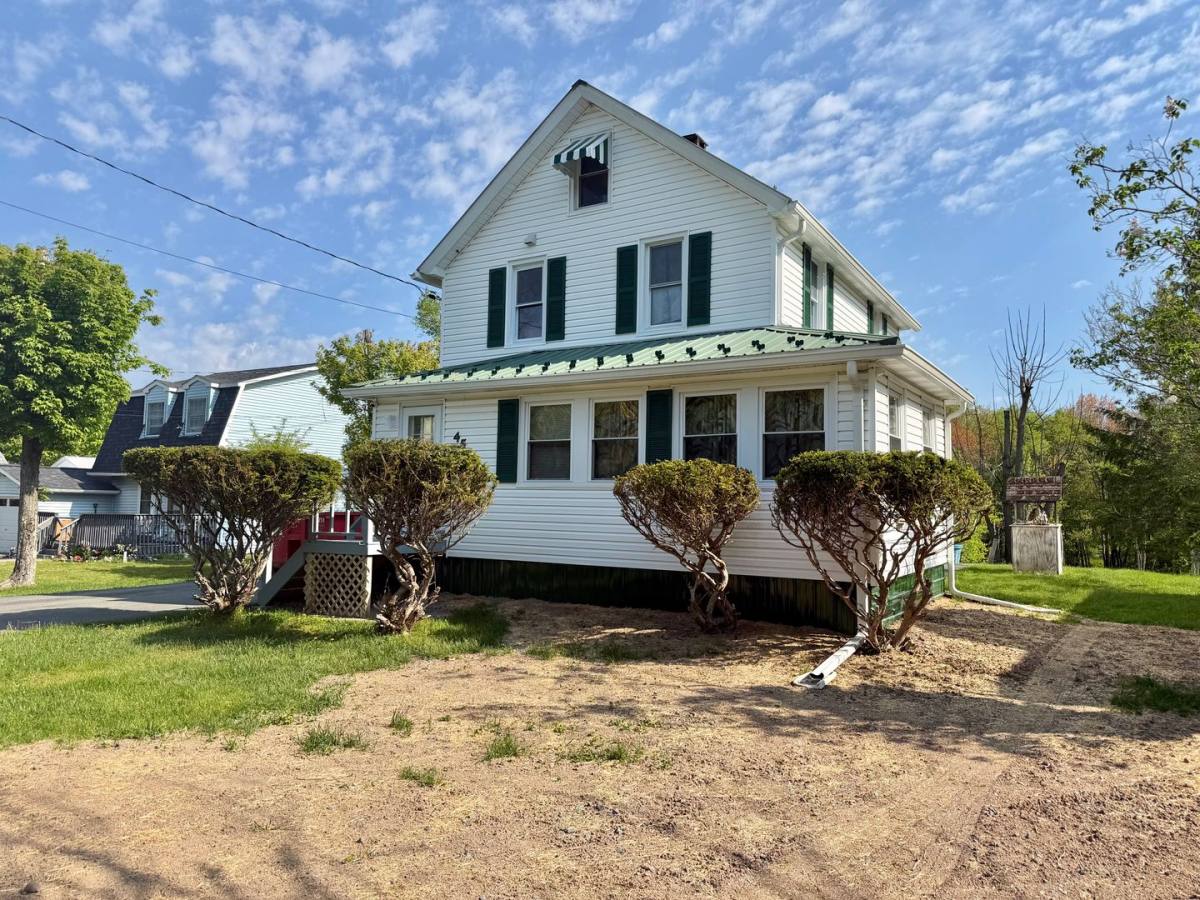 House for rent at 45 Woodcliff Ave, Monticello, NY 12701