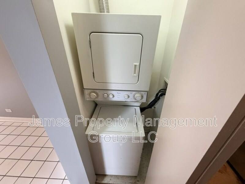 Apartment for rent at 2213 W Washington Blvd #2F, Chicago, IL 60612