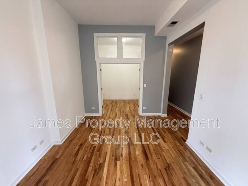 Apartment for rent at 2213 W Washington Blvd #2F, Chicago, IL 60612