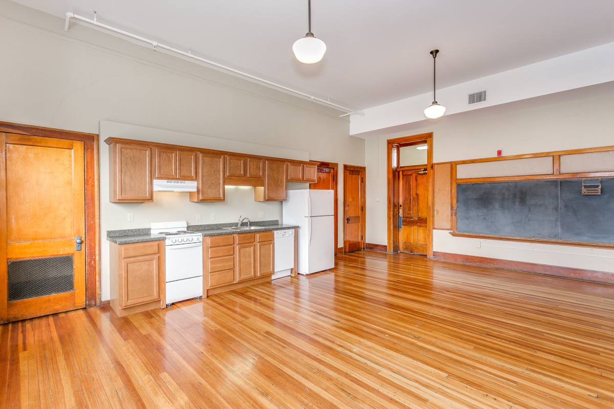 Apartment for rent at 3003 E Kellogg, Wichita, KS 67211