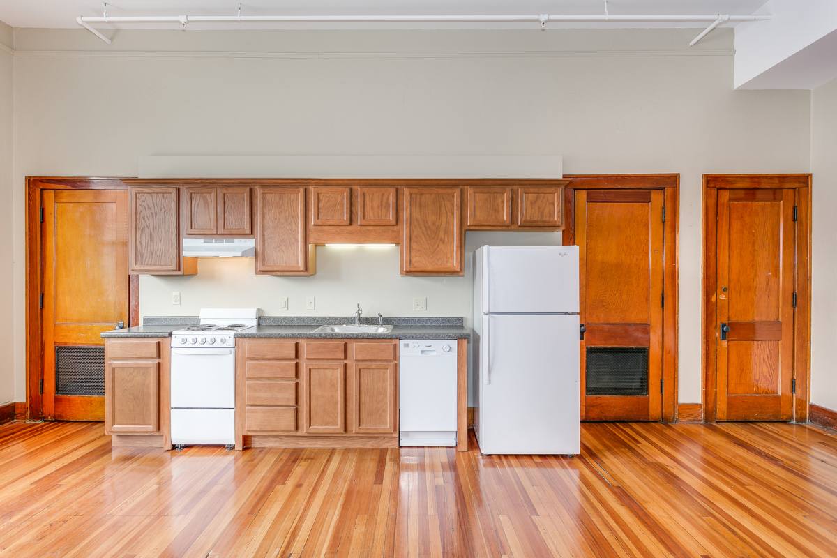 Apartment for rent at 3003 E Kellogg, Wichita, KS 67211