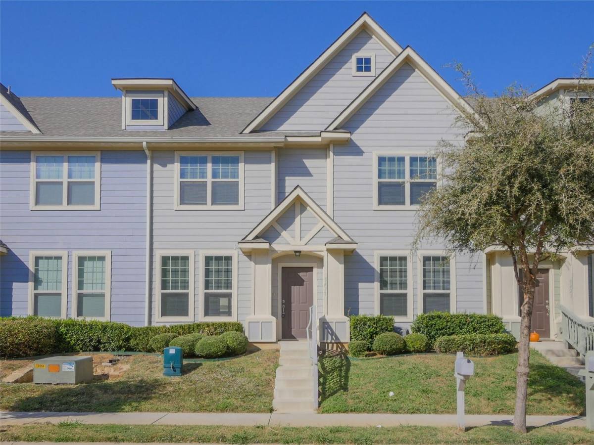 Townhouse for rent at 5409 Dolores Place, Denton, TX 76208