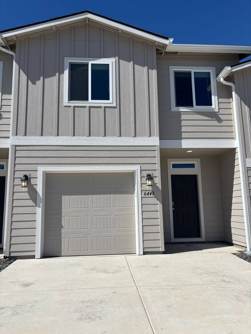 Townhouse for rent at 6448 W 36th Place, Kennewick, WA 99338