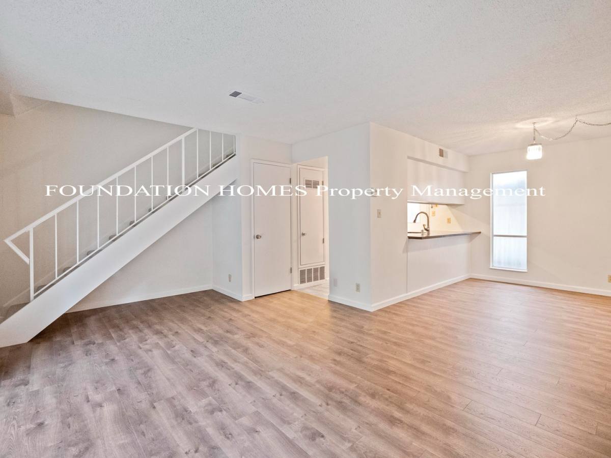 Townhouse for rent at 67 Roundtree Blvd, San Rafael, CA 94903